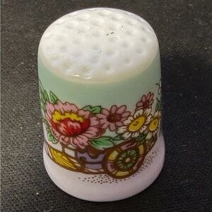 Vintage Floral Lin Porcelain Thimble - Multicolor